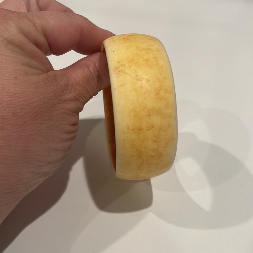 Lightweight faux bone bangle. GUC - Picture 2 of 3
